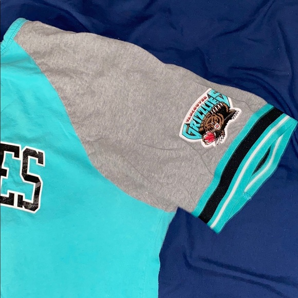 Shirt - Picture 2 of 3